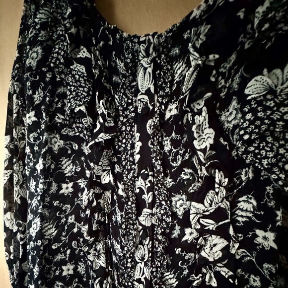 Sezane Ruffle Blouse - Picture 5 of 9